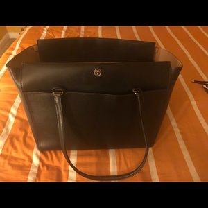 Tory Burch Parker Tote ( Large) Color; Black